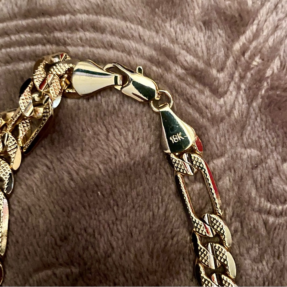 ⭐️⭐️ CLEARANCE ⭐️⭐️18k Gold Plated Chain Necklace 22” 💛💛